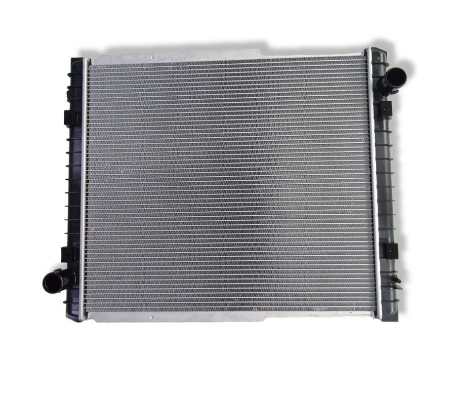 RADIADOR DE AGUA TANQUE PLASTICO IVECO TECTOR