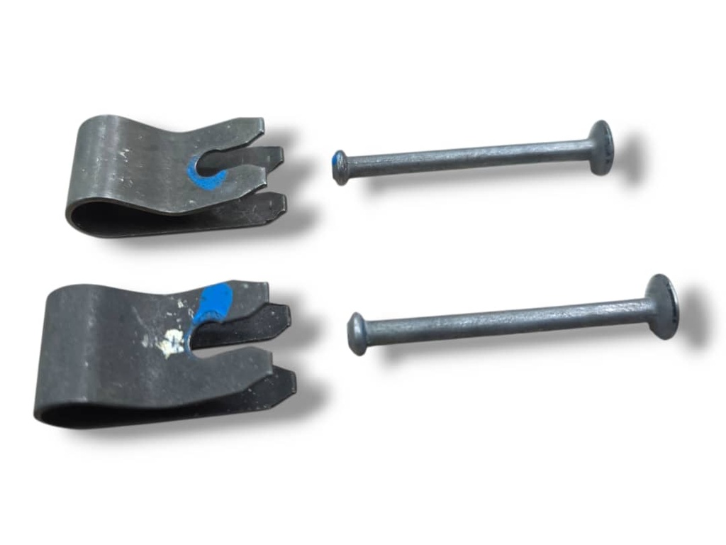 GANCHOS Y CLAVO DE FRENO RUEDA TRASERA TOYOTA FORTUNNER / HILUX