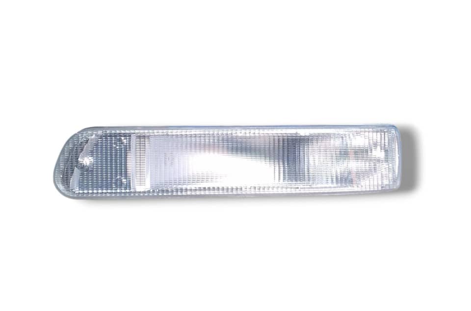 COCUYO IZQUIERDO LUZ DE CRUCE DELANTERO PARACHOQUE BLANCO IVECO STRALIS / TRAKKER