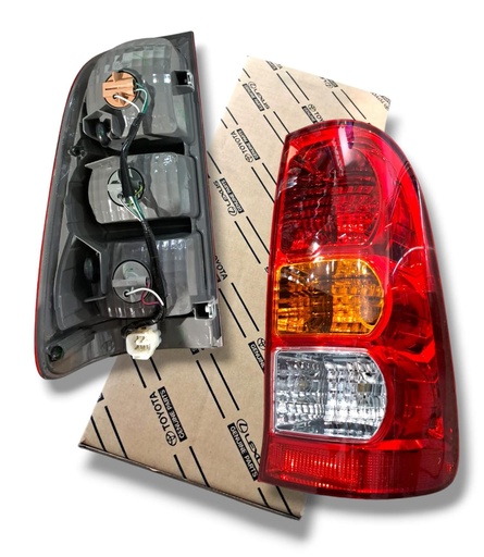 [81550-0K010] STOP TRASERO DERECHO TOYOTA HILUX 2009 AL 2011